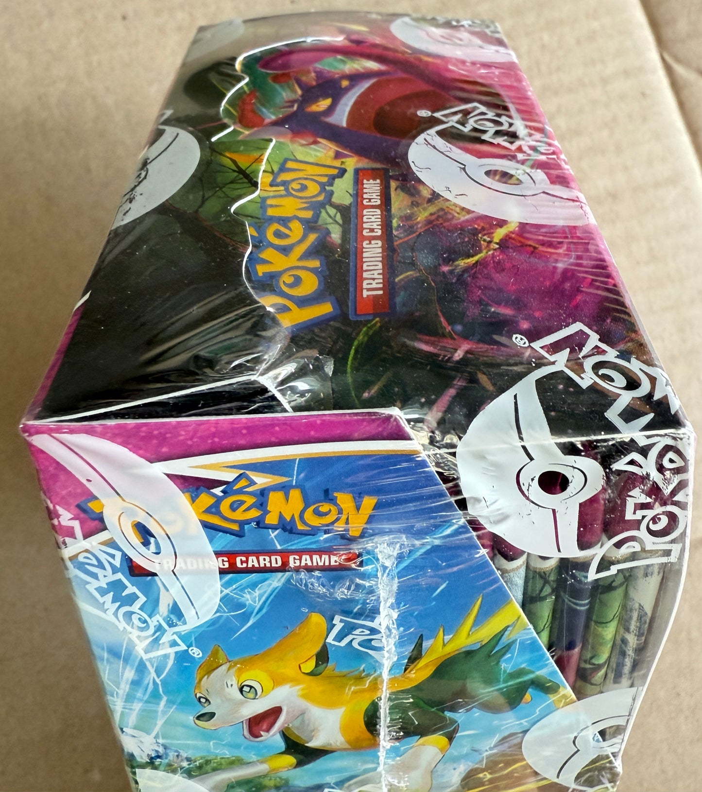 Fusion Strike Booster Box (packaging imperfections)
